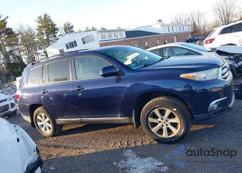 2011 Toyota Highlander Base V6 from USA, damaged, VIN 5TDBK3EH0BS084629